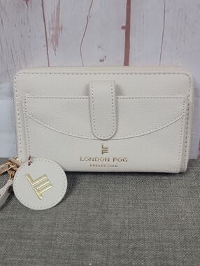 London Fog Cream Zip-Around Wallet with Gold Logo Charm